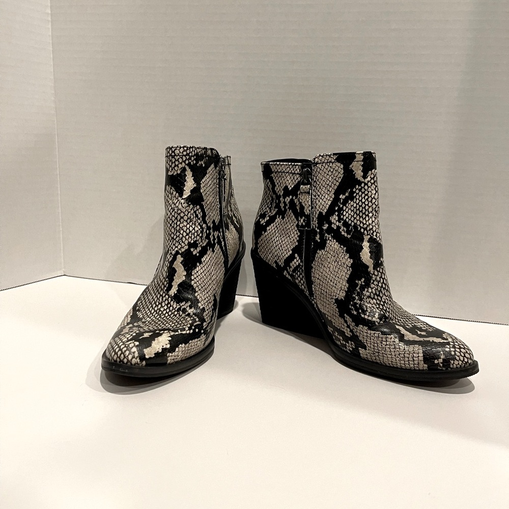 Women's Dr. Scholl's Morgan Wedge Bootie Black/White Snake Print Faux Leather.